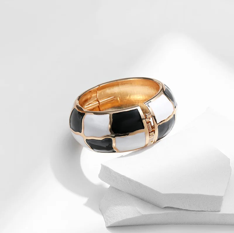 New Fashion Wide Bracelet for Women Black White Geometric Me
