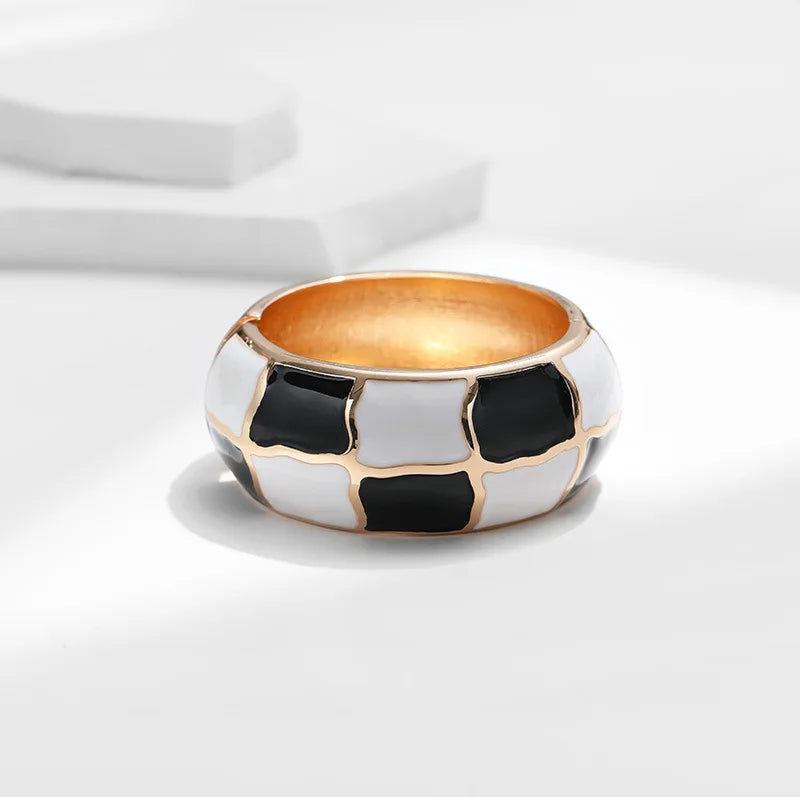 New Fashion Wide Bracelet for Women Black White Geometric Me
