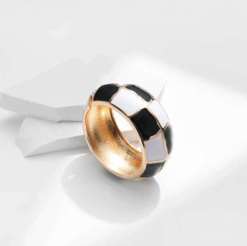New Fashion Wide Bracelet for Women Black White Geometric Me
