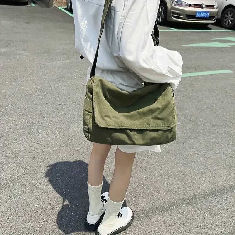 Vintage Women's Messenger Bag Large Capacity Canvas Teenager Book Bag Shoulder Bag Casual Crossbody Bag